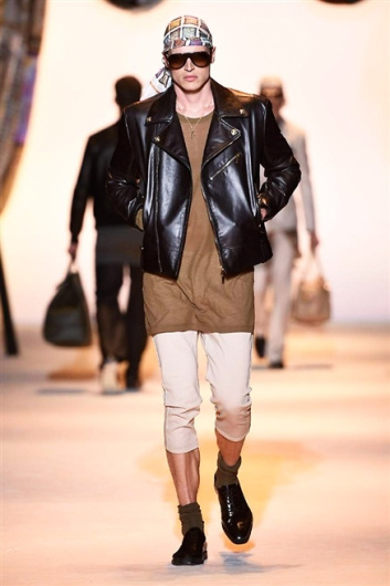 Fotoservizio/SS 2016/MEN/VERSACE/DP1/8