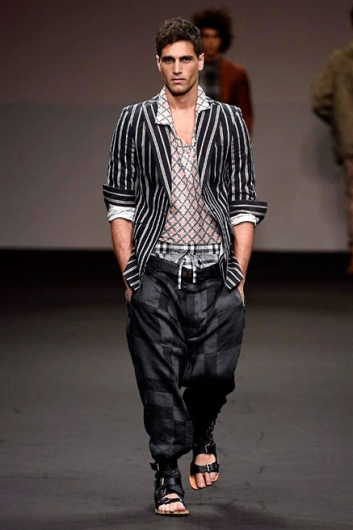 Fotoservizio/SS 2016/MEN/VIVIENNE WESTWOOD/DP1/23