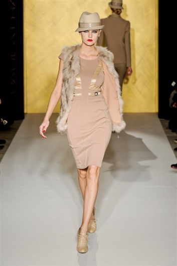 Fotoservizio/FW 2012-2013/WOMEN/PAOLA FRANI/2