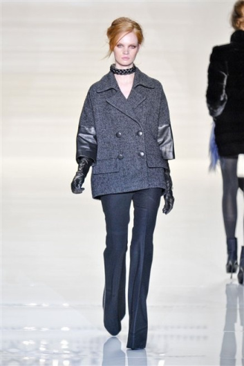 Fotoservizio/FW 2012-2013/WOMEN/SIMONETTA RAVIZZA/7