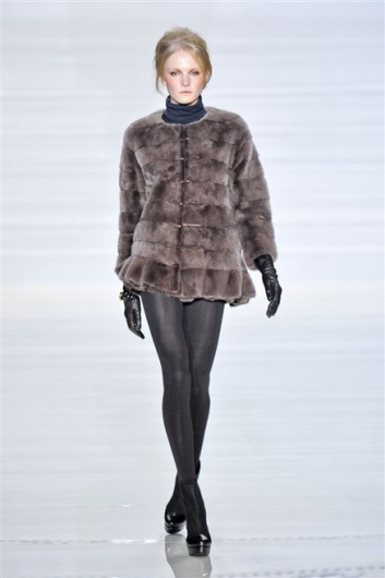 Fotoservizio/FW 2012-2013/WOMEN/SIMONETTA RAVIZZA/17
