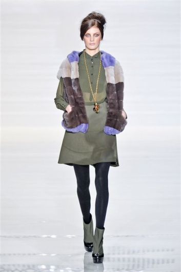 Fotoservizio/FW 2012-2013/WOMEN/SIMONETTA RAVIZZA/18