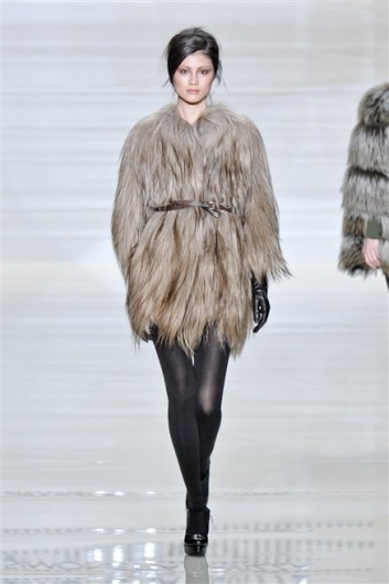 Fotoservizio/FW 2012-2013/WOMEN/SIMONETTA RAVIZZA/20