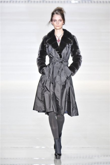 Fotoservizio/FW 2012-2013/WOMEN/SIMONETTA RAVIZZA/11