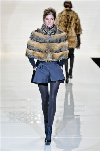 Fotoservizio/FW 2012-2013/WOMEN/SIMONETTA RAVIZZA/25