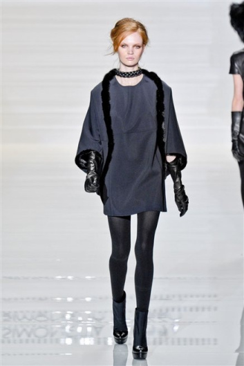 Fotoservizio/FW 2012-2013/WOMEN/SIMONETTA RAVIZZA/29