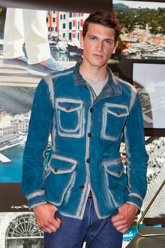 Fotoservizio/SS 2016/MEN/TOD'S/DP2/16