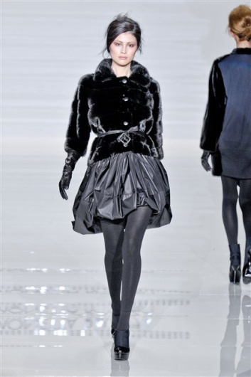 Fotoservizio/FW 2012-2013/WOMEN/SIMONETTA RAVIZZA/43