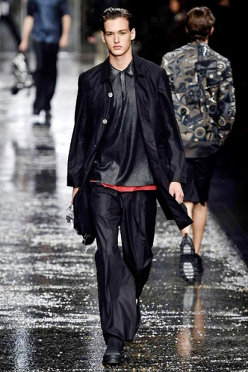 Fotoservizio/SS 2016/MEN/FENDI/DP1/40