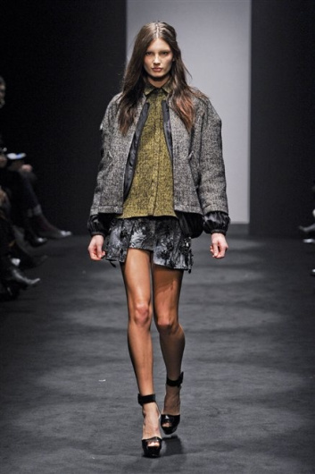 Fotoservizio/FW 2012-2013/WOMEN/N°21/1