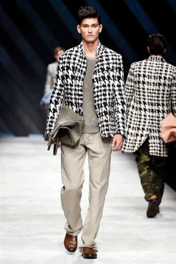 Fotoservizio/SS 2016/MEN/ERMANNO SCERVINO/DP1/1