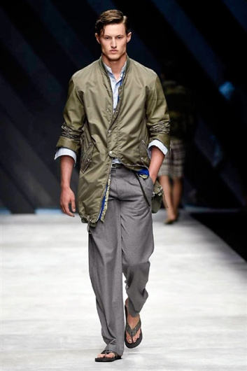 Fotoservizio/SS 2016/MEN/ERMANNO SCERVINO/DP1/7