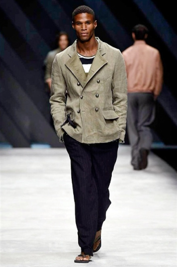 Fotoservizio/SS 2016/MEN/ERMANNO SCERVINO/DP1/8