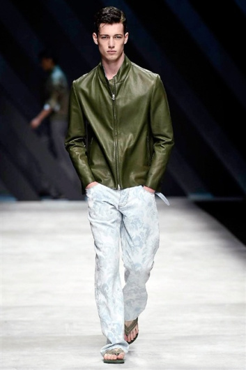 Fotoservizio/SS 2016/MEN/ERMANNO SCERVINO/DP1/12