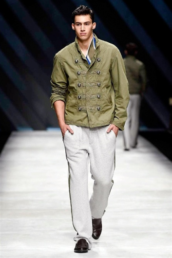 Fotoservizio/SS 2016/MEN/ERMANNO SCERVINO/DP1/23