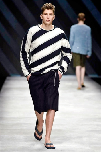 Fotoservizio/SS 2016/MEN/ERMANNO SCERVINO/DP1/29