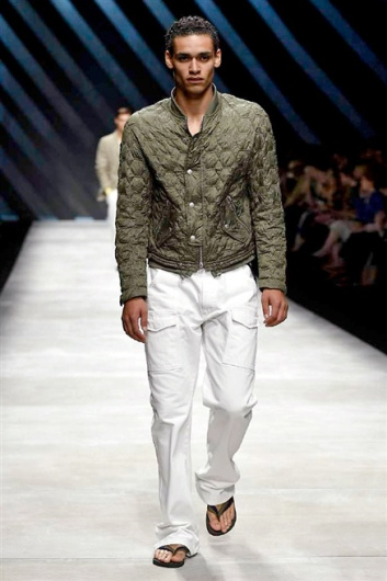 Fotoservizio/SS 2016/MEN/ERMANNO SCERVINO/DP1/31