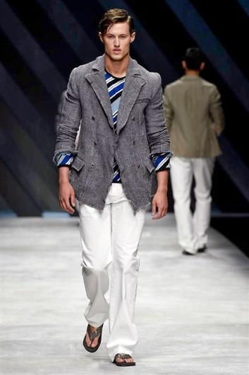 Fotoservizio/SS 2016/MEN/ERMANNO SCERVINO/DP1/35