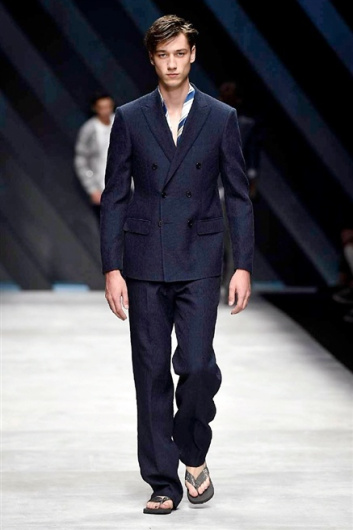 Fotoservizio/SS 2016/MEN/ERMANNO SCERVINO/DP1/45