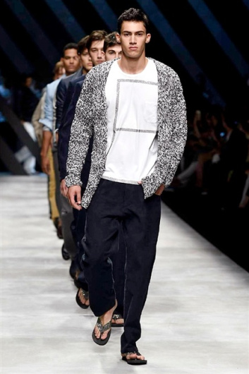 Fotoservizio/SS 2016/MEN/ERMANNO SCERVINO/DP1/48