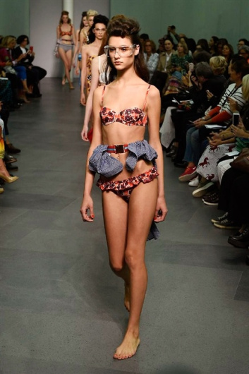 Fotoservizio/SS 2016/WOMEN/STELLA JEAN/DP1/31