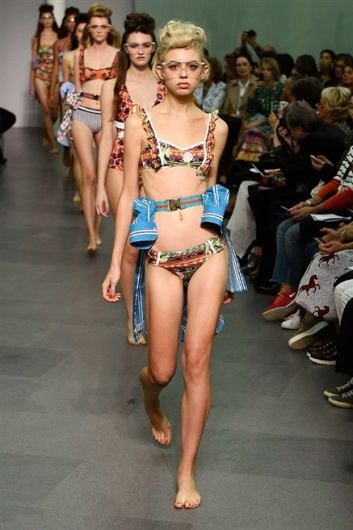 Fotoservizio/SS 2016/WOMEN/STELLA JEAN/DP1/34
