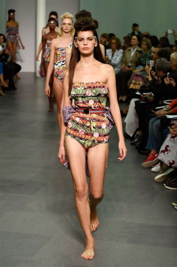 Fotoservizio/SS 2016/WOMEN/STELLA JEAN/DP1/39