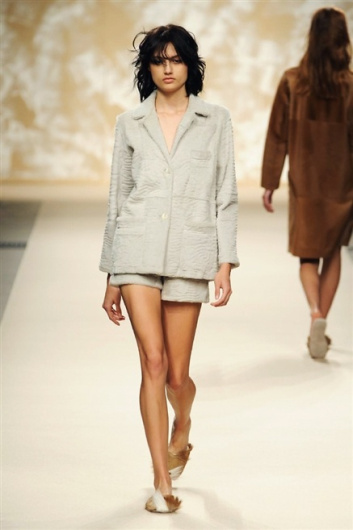 Fotoservizio/SS 2016/WOMEN/SIMONETTA RAVIZZA/DP1/5