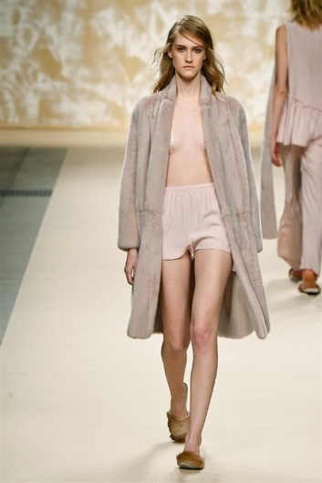 Fotoservizio/SS 2016/WOMEN/SIMONETTA RAVIZZA/DP1/9
