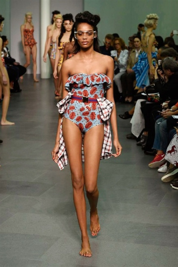 Fotoservizio/SS 2016/WOMEN/STELLA JEAN/DP1/44