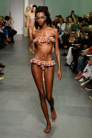 Fotoservizio/SS 2016/WOMEN/STELLA JEAN/DP1/45