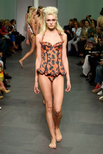 Fotoservizio/SS 2016/WOMEN/STELLA JEAN/DP1/49