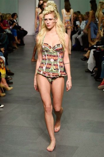 Fotoservizio/SS 2016/WOMEN/STELLA JEAN/DP1/50