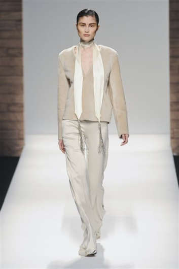 Fotoservizio/FW 2012-2013/WOMEN/MAX MARA/35