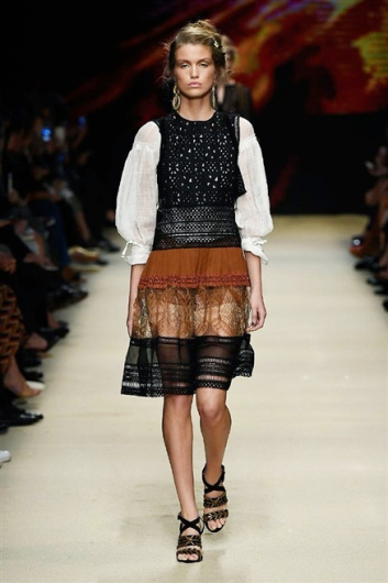 Fotoservizio/SS 2016/WOMEN/ALBERTA FERRETTI/DP1/2