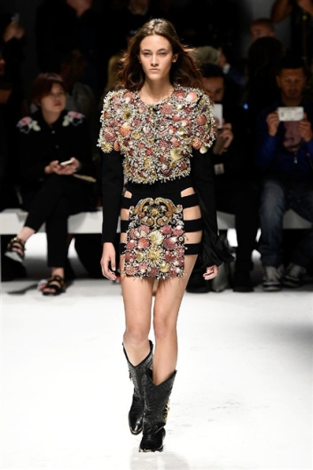 Fotoservizio/SS 2016/WOMEN/FAUSTO PUGLISI/DP1/1