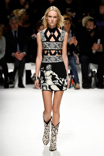 Fotoservizio/SS 2016/WOMEN/FAUSTO PUGLISI/DP1/30