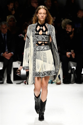 Fotoservizio/SS 2016/WOMEN/FAUSTO PUGLISI/DP1/32