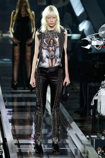 Fotoservizio/SS 2016/WOMEN/PHILIPP PLEIN/DP1/11