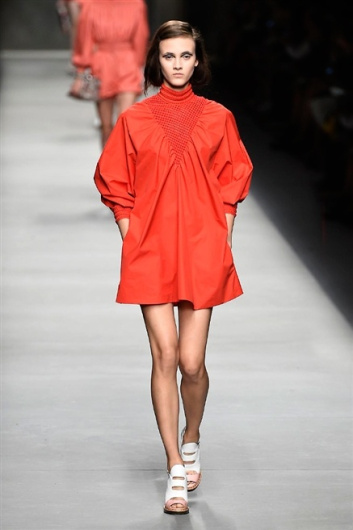 Fotoservizio/SS 2016/WOMEN/FENDI/DP1/2