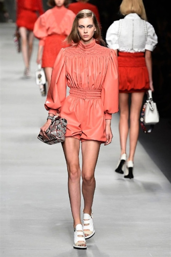 Fotoservizio/SS 2016/WOMEN/FENDI/DP1/3