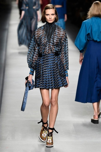 Fotoservizio/SS 2016/WOMEN/FENDI/DP1/18