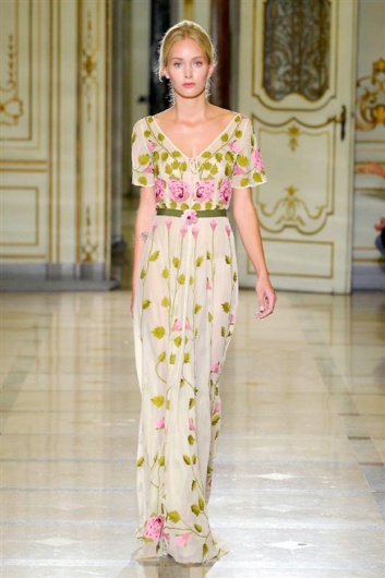Fotoservizio/SS 2016/WOMEN/LUISA BECCARIA/DP1/18