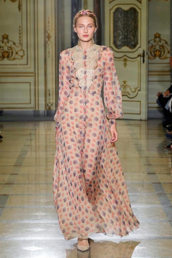 Fotoservizio/SS 2016/WOMEN/LUISA BECCARIA/DP1/25