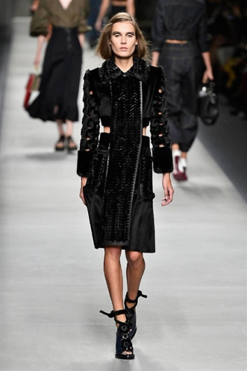 Fotoservizio/SS 2016/WOMEN/FENDI/DP1/23