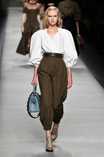 Fotoservizio/SS 2016/WOMEN/FENDI/DP1/26