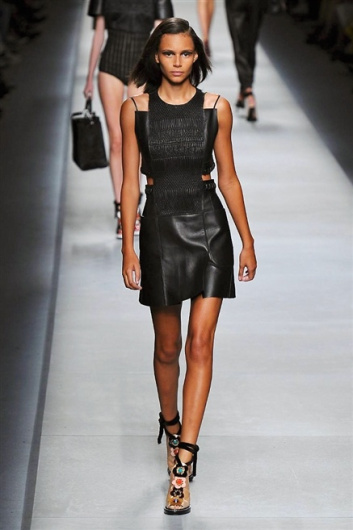 Fotoservizio/SS 2016/WOMEN/FENDI/DP1/42
