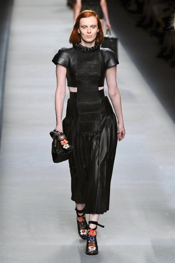 Fotoservizio/SS 2016/WOMEN/FENDI/DP1/45