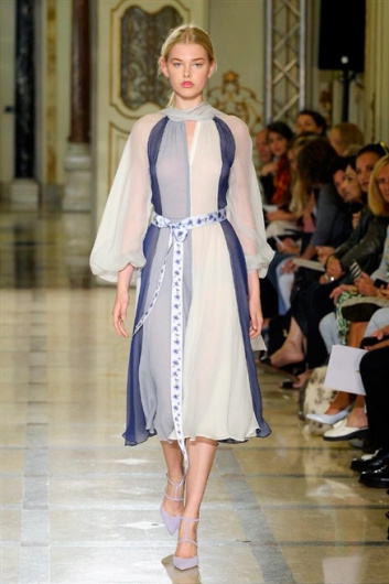 Fotoservizio/SS 2016/WOMEN/LUISA BECCARIA/DP1/3