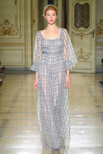Fotoservizio/SS 2016/WOMEN/LUISA BECCARIA/DP1/4
